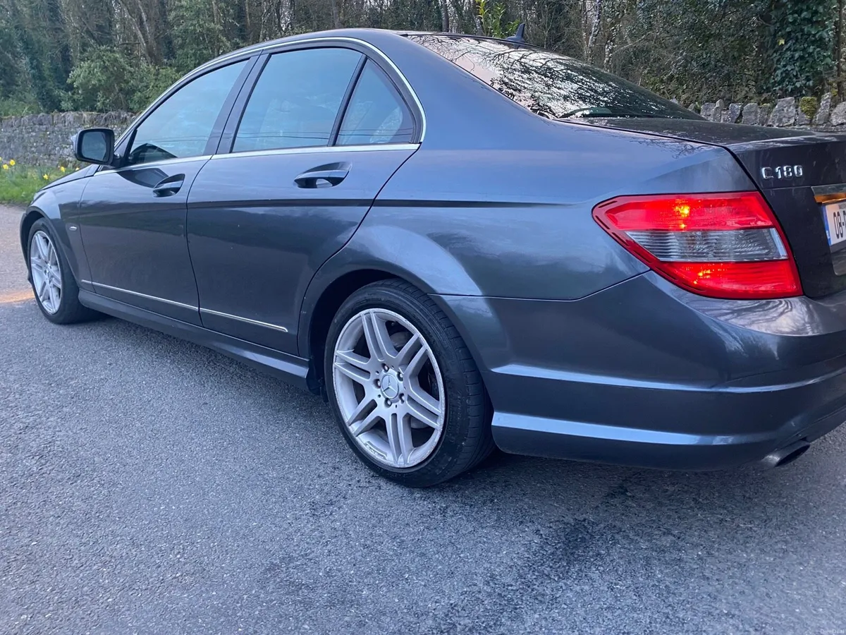 MERCEDES BENZ C180 AMG SPEC AUTO AS NEW 👌 - Image 4