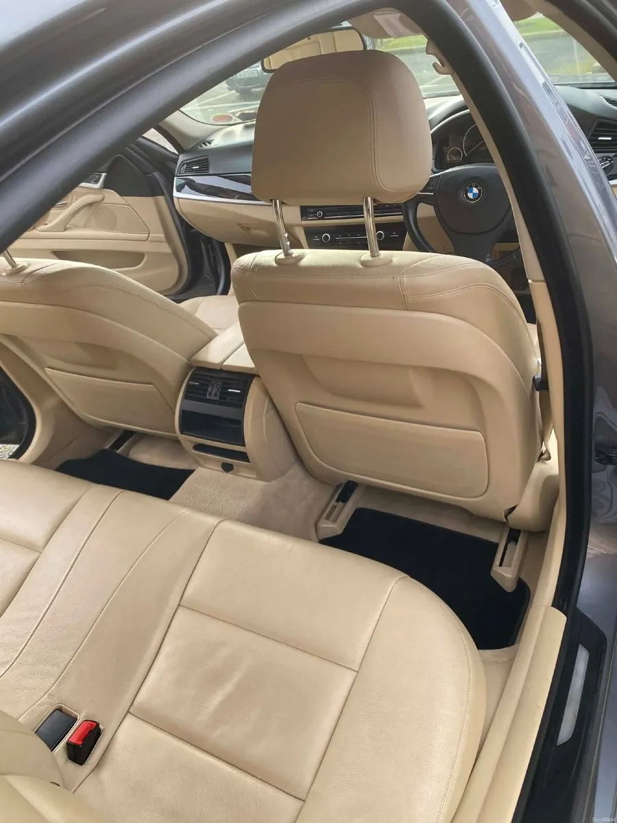 BMW 5-Series 2014 - Image 4
