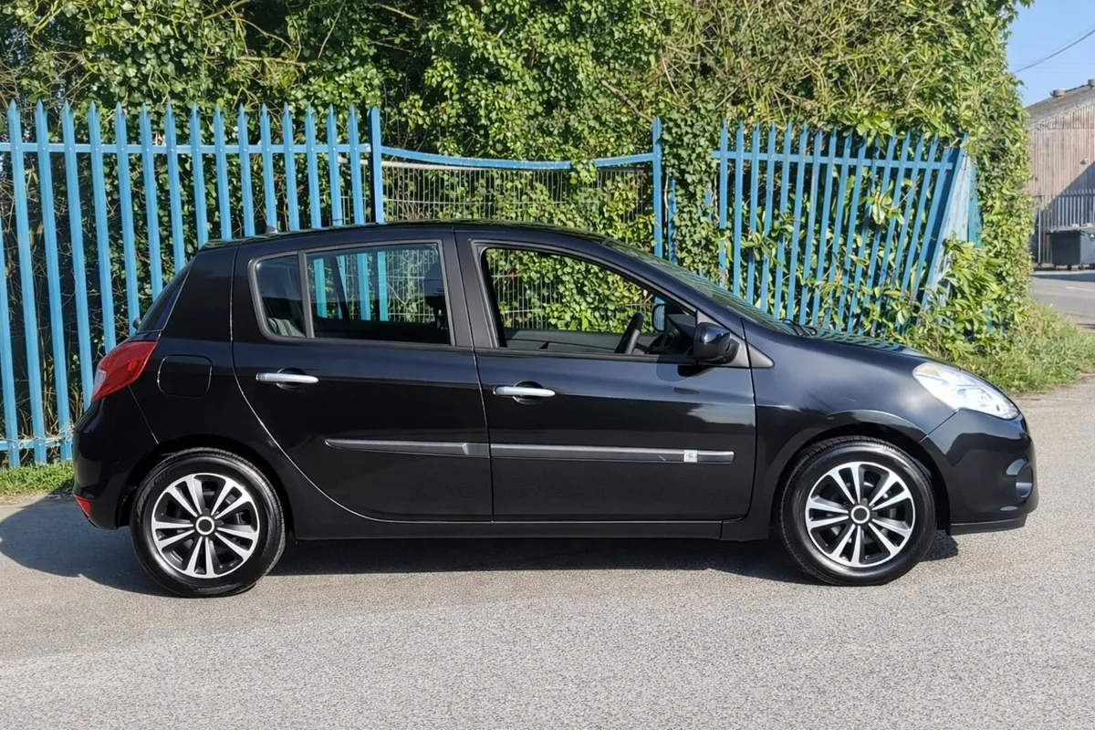 Renault Clio 1.2 Petrol Nct & Tax - Image 2