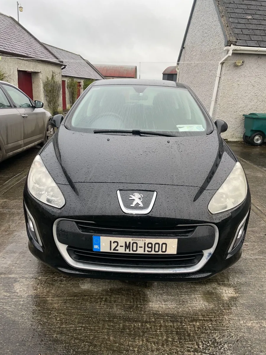 Peugeot 308 1.6 Diesel 2012 - Image 1
