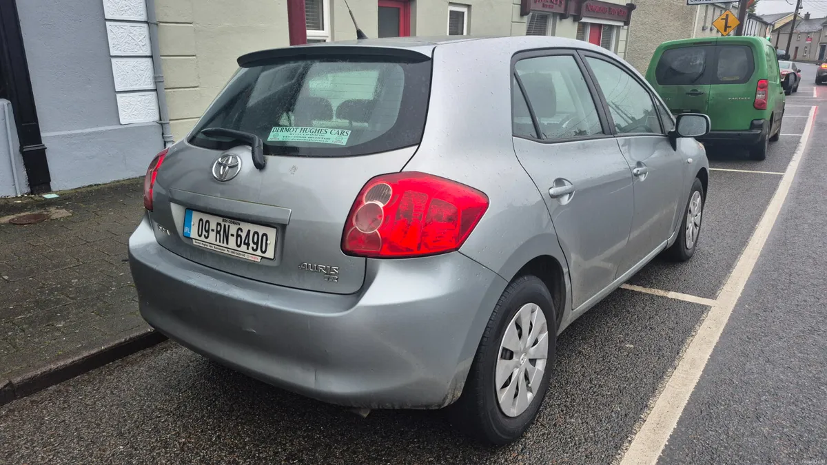 Toyota Auris 2009 1.3 New Nct Android - Image 4