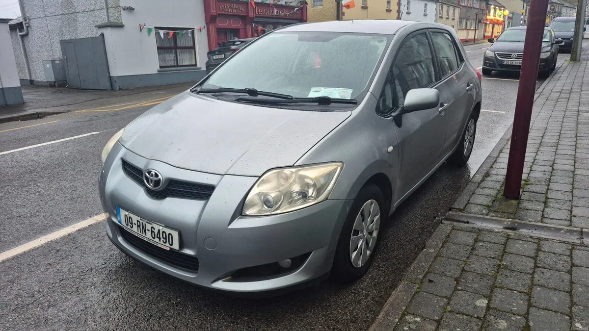 Toyota Auris 2009 1.3 New Nct Android - Image 1