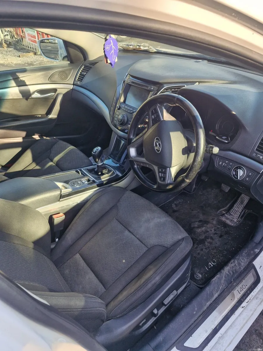 Hyundai i40 2012 - Image 2