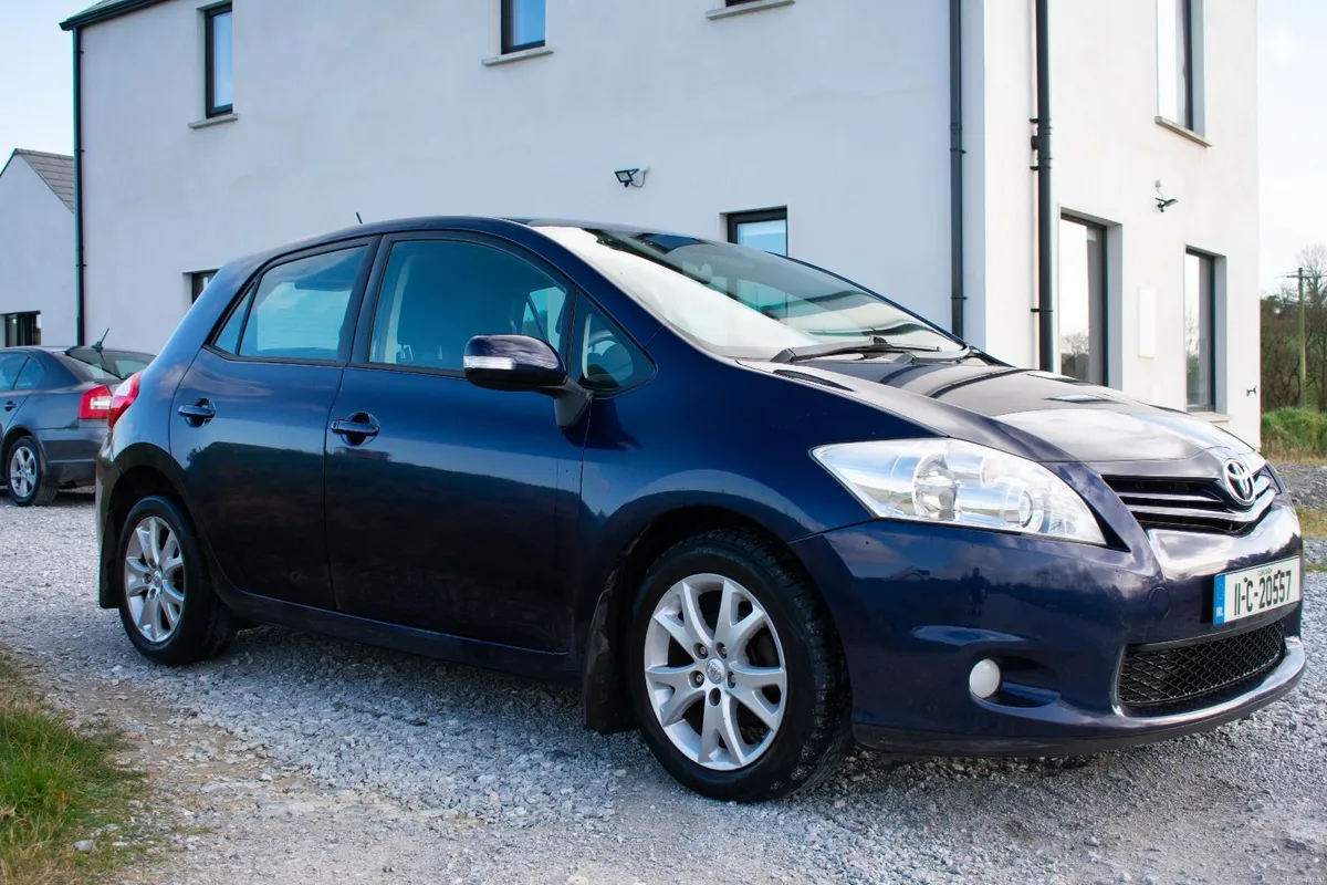 Toyota Auris TR 2011 - Image 3