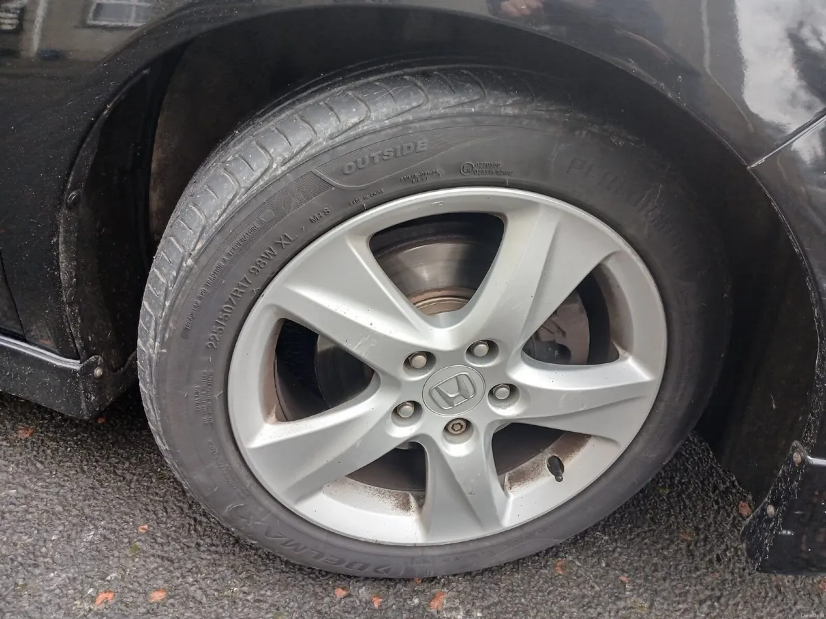 Honda Accord 2011 - Image 3