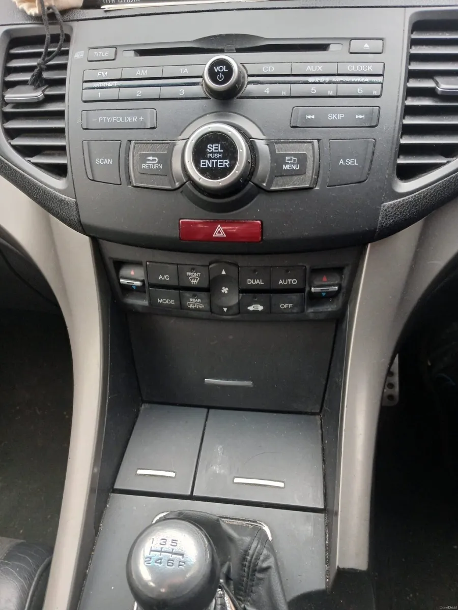 Honda Accord 2011 - Image 4