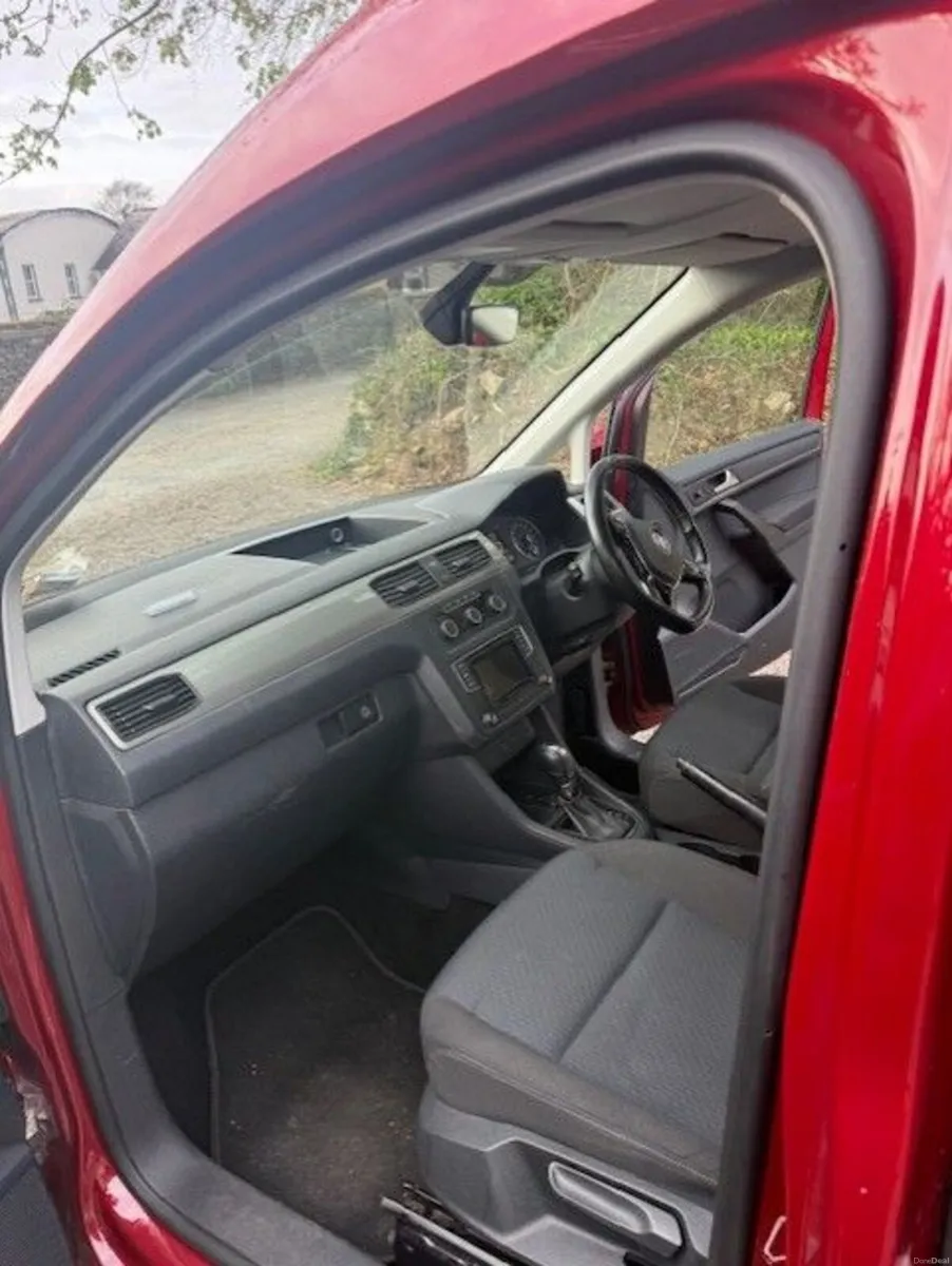 Volkswagen Caddy Maxi Life 2016 - Image 4