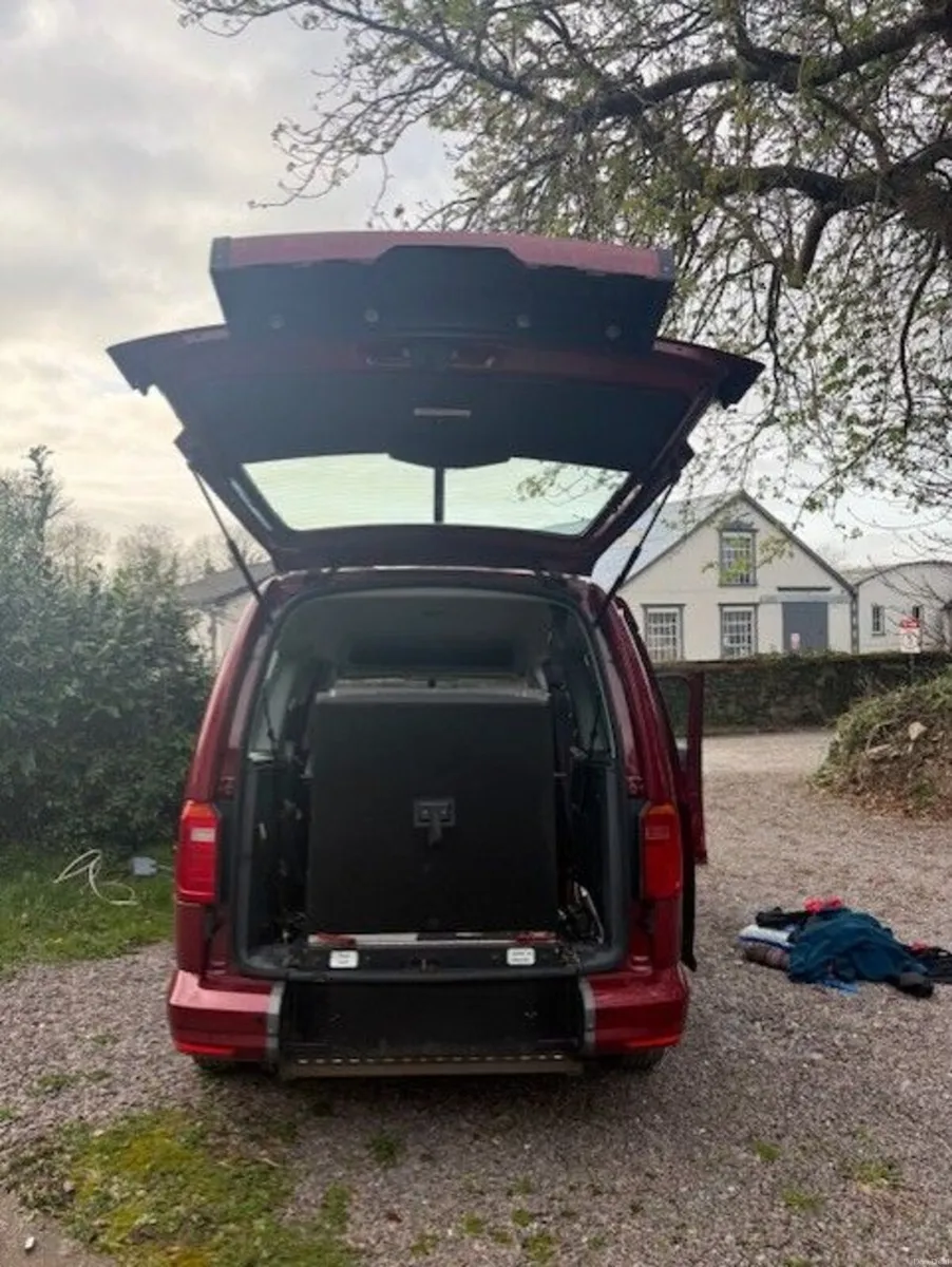 Volkswagen Caddy Maxi Life 2016 - Image 3