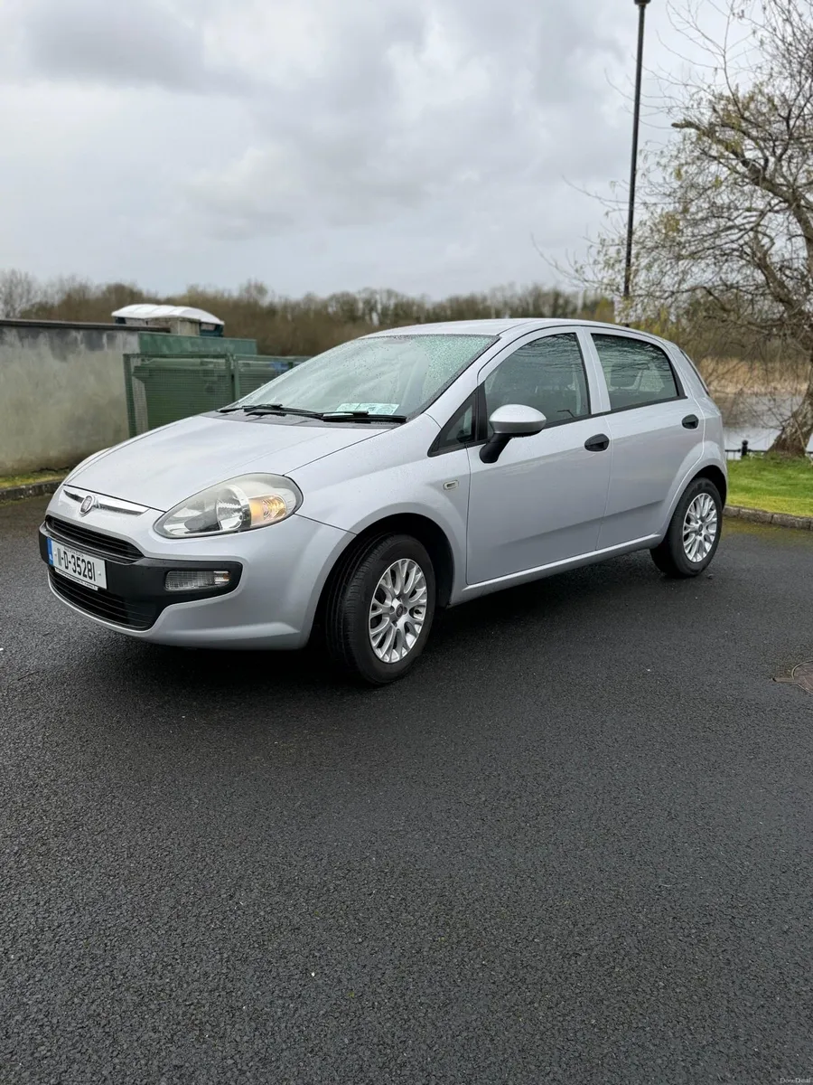 2011 Fiat Punto Evo 1.2 Active 5DR only 100,300 km - Image 4