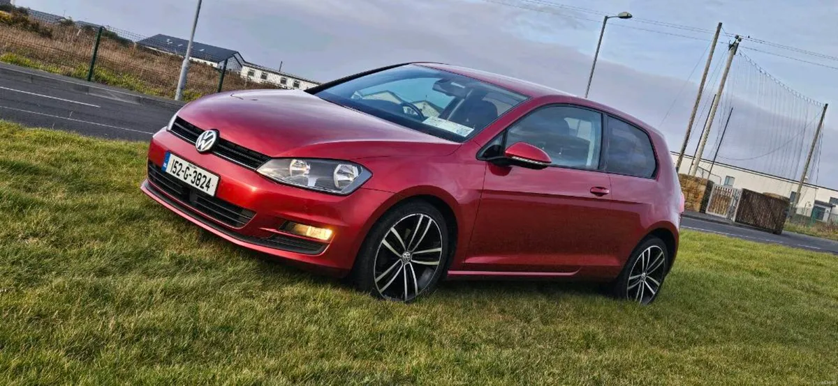 2015 Volkswagen Golf - Image 1