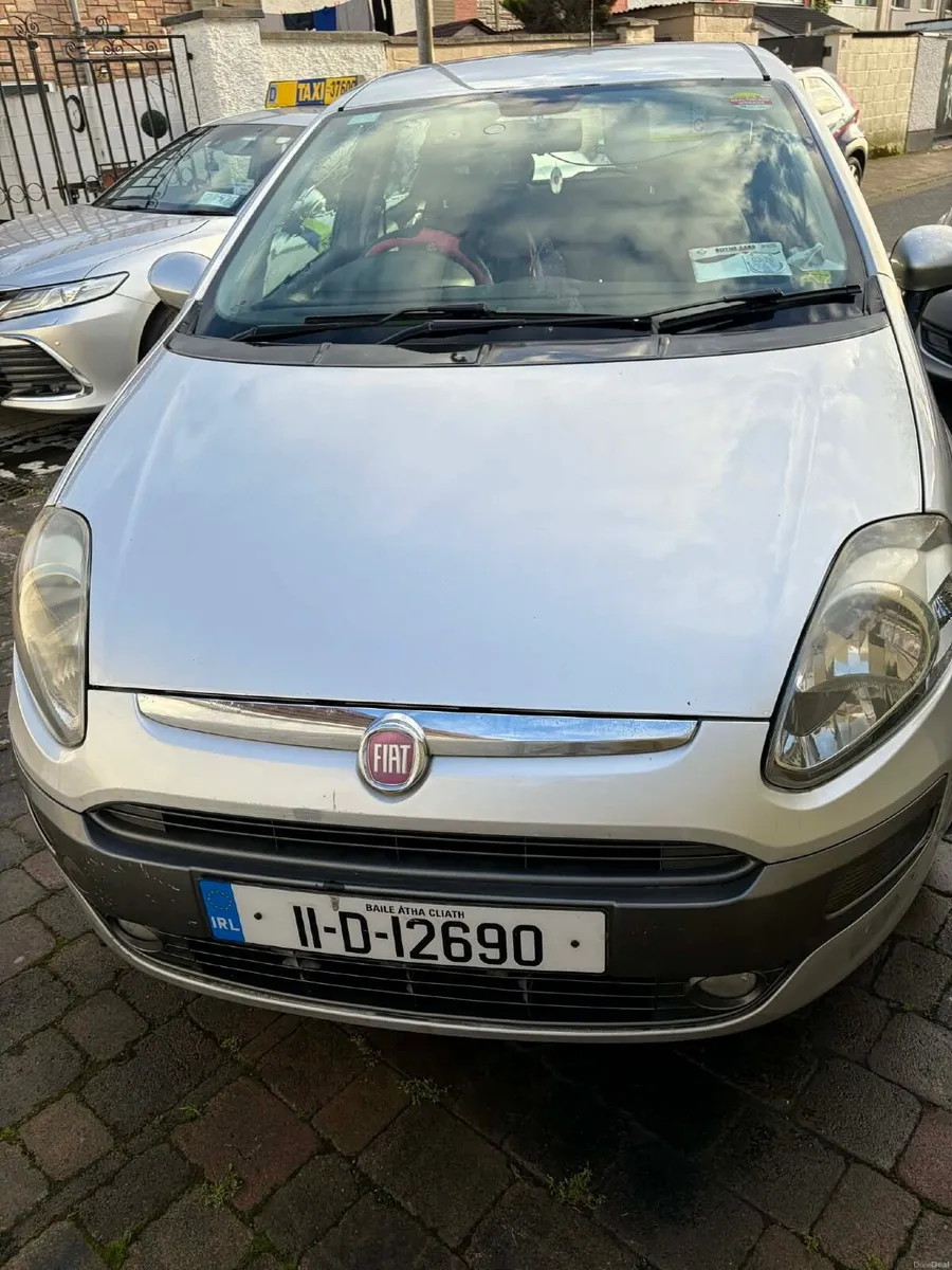 Fiat Punto 2011 - Image 2