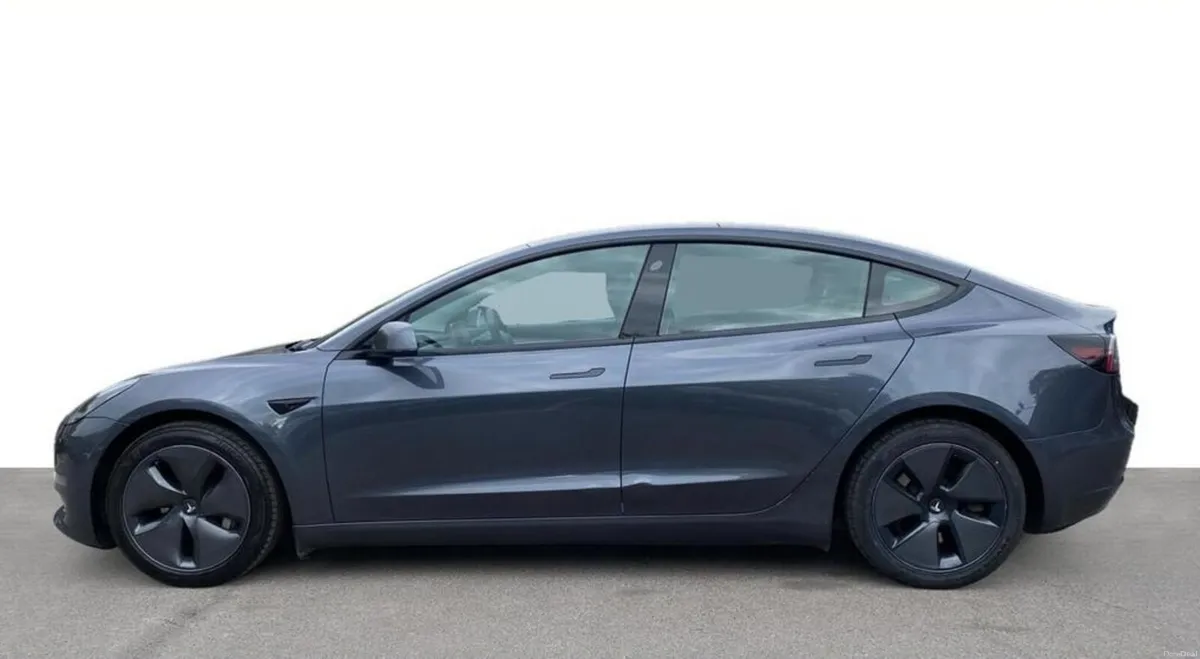 212 Tesla Model 3 Long Range - Image 4