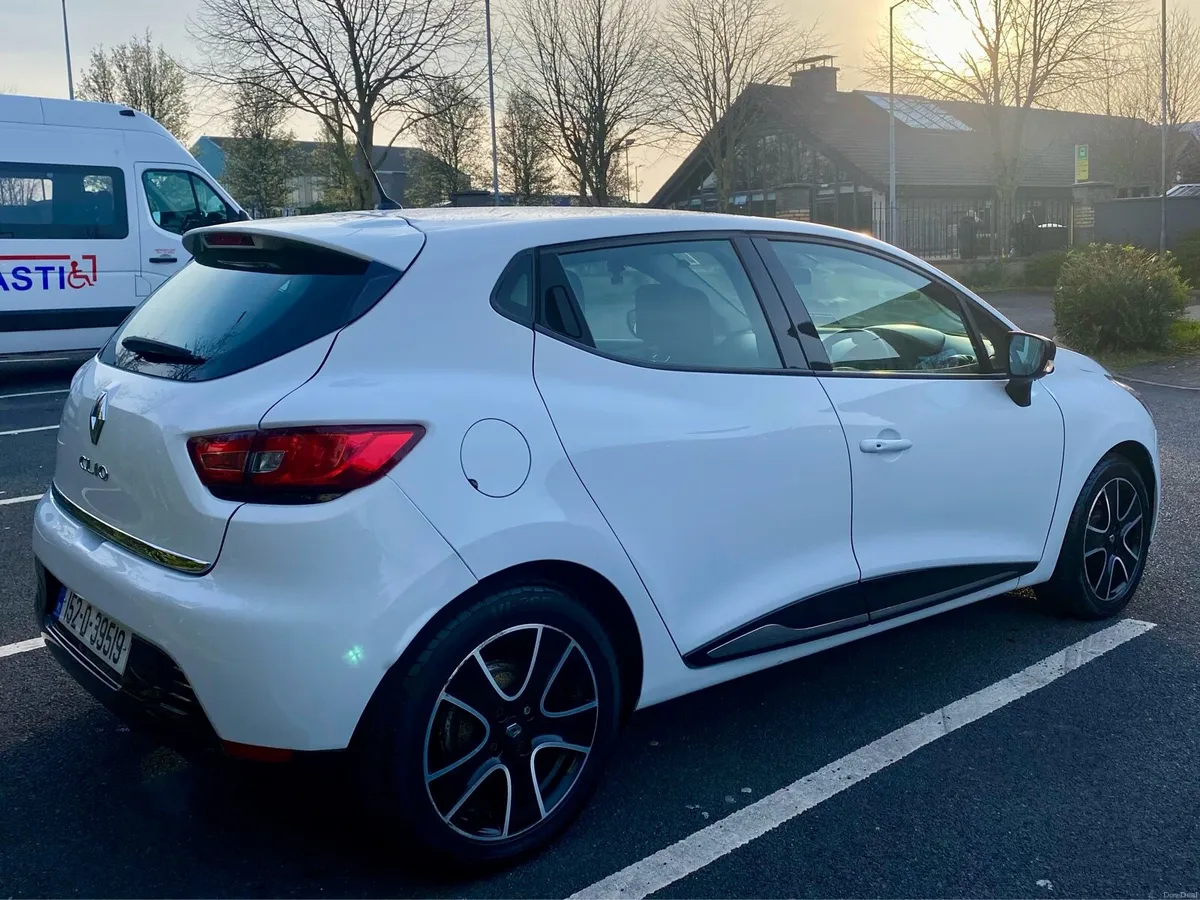 Renault Clio 1.1petrol,new NCT! - Image 3