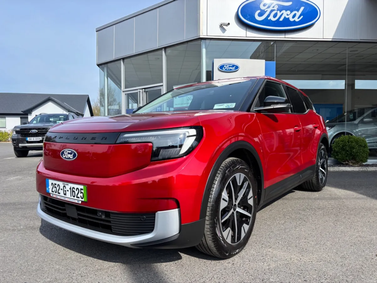 Ford Explorer STYLE 52KWH ZE2 CT RWD - Image 3