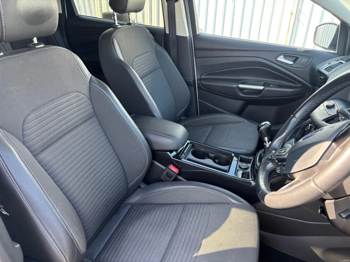 Ford Kuga TITANIUM 1.5 TDCI 120PS F FWD 4DR - Image 4