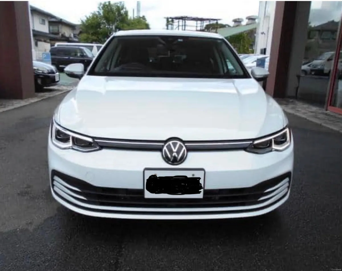 Vw Golf 2022 Automatic,1.0 petrol, LIKE NEW - Image 2