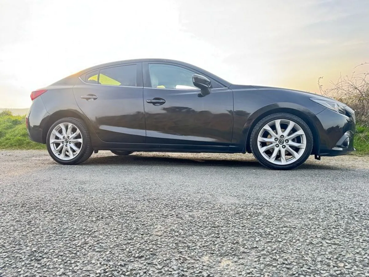 2015 Mazda Mazda3 - Image 4