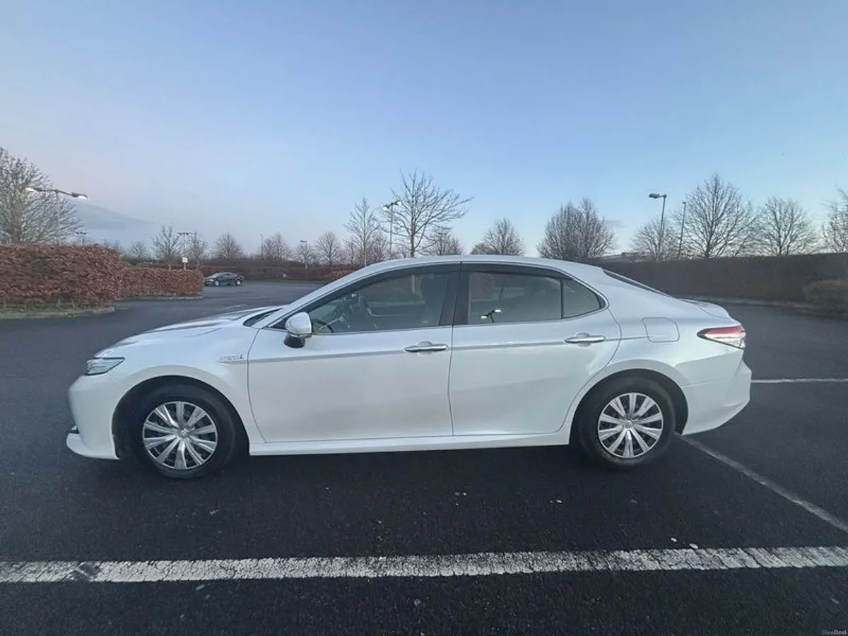 2018 Toyota Camry - Image 4