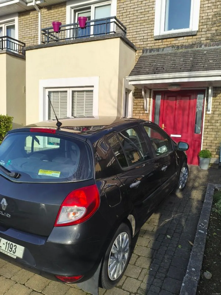 2010 Renault Clio - Image 2