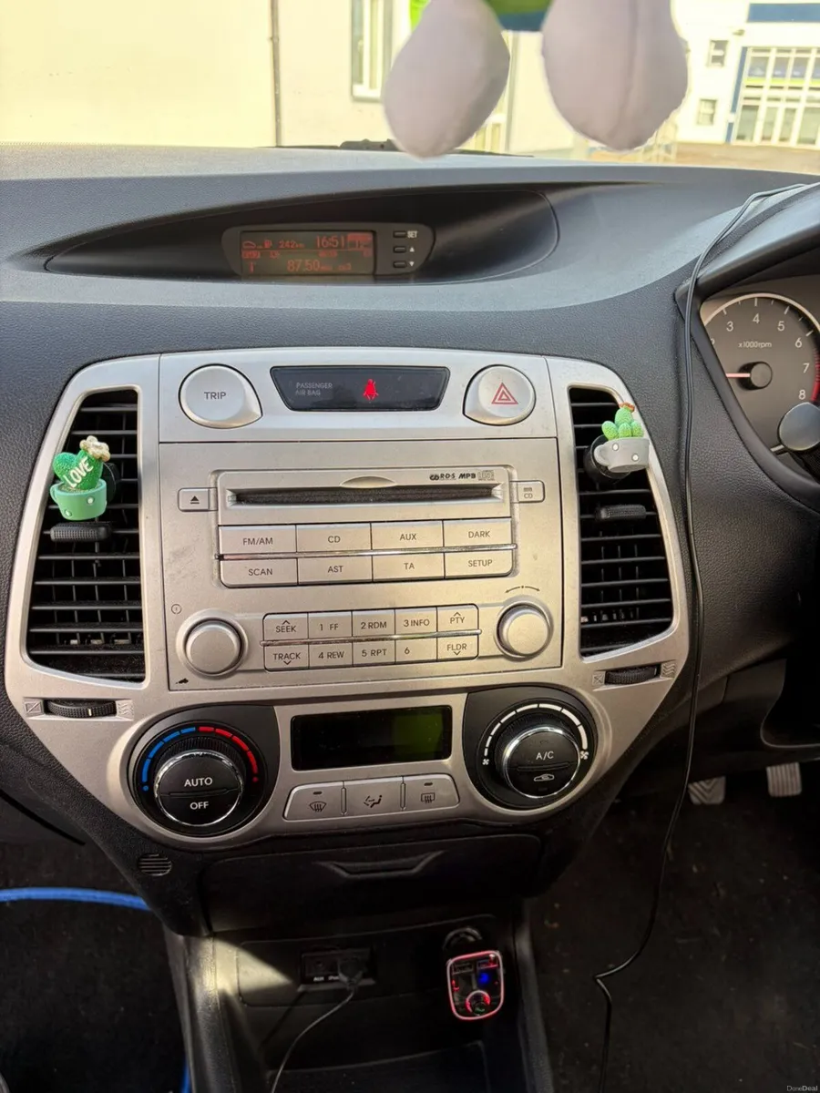 Hyundai i20 2009 - Image 4