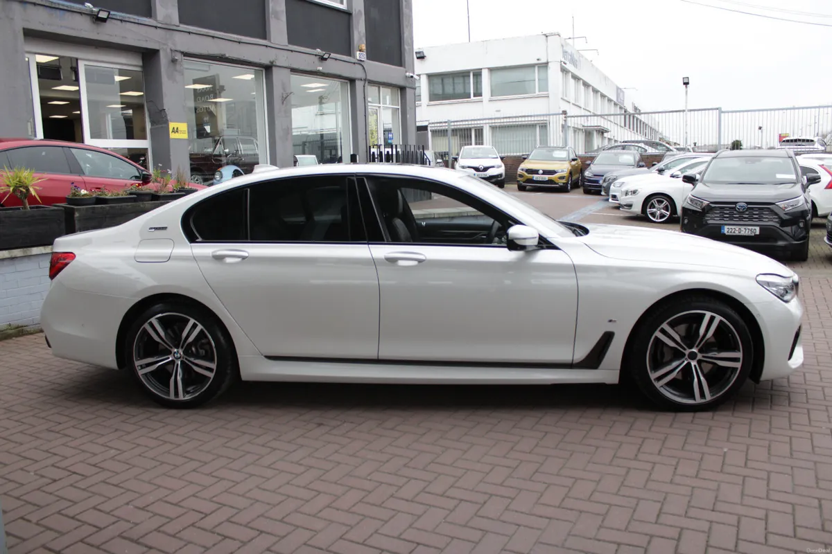 2017 BMW 740E X-DRIVE M-SPORT PRO EDITION AUTO - Image 3