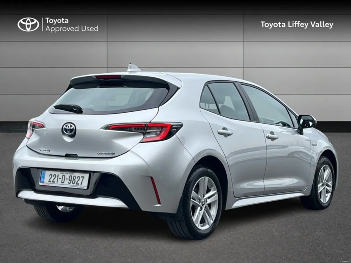 Toyota Corolla HYBRID LUNA H/B 4DR AUTO - Image 2