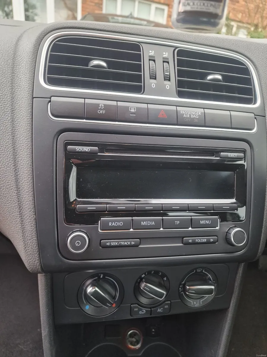 Volkswagen Polo 2013 automatic - Image 3