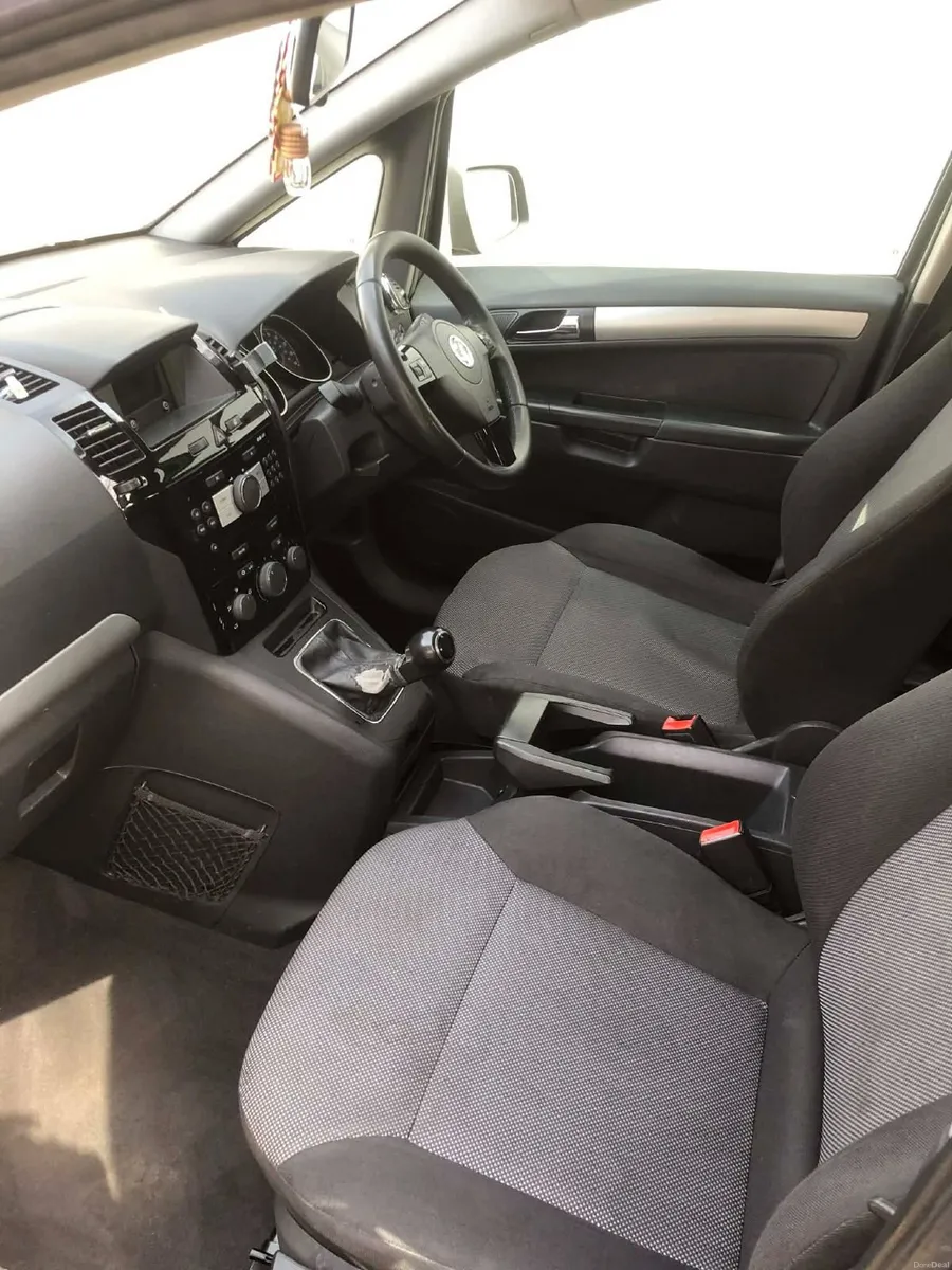 Vauxhall Zafira 2013 - Image 2