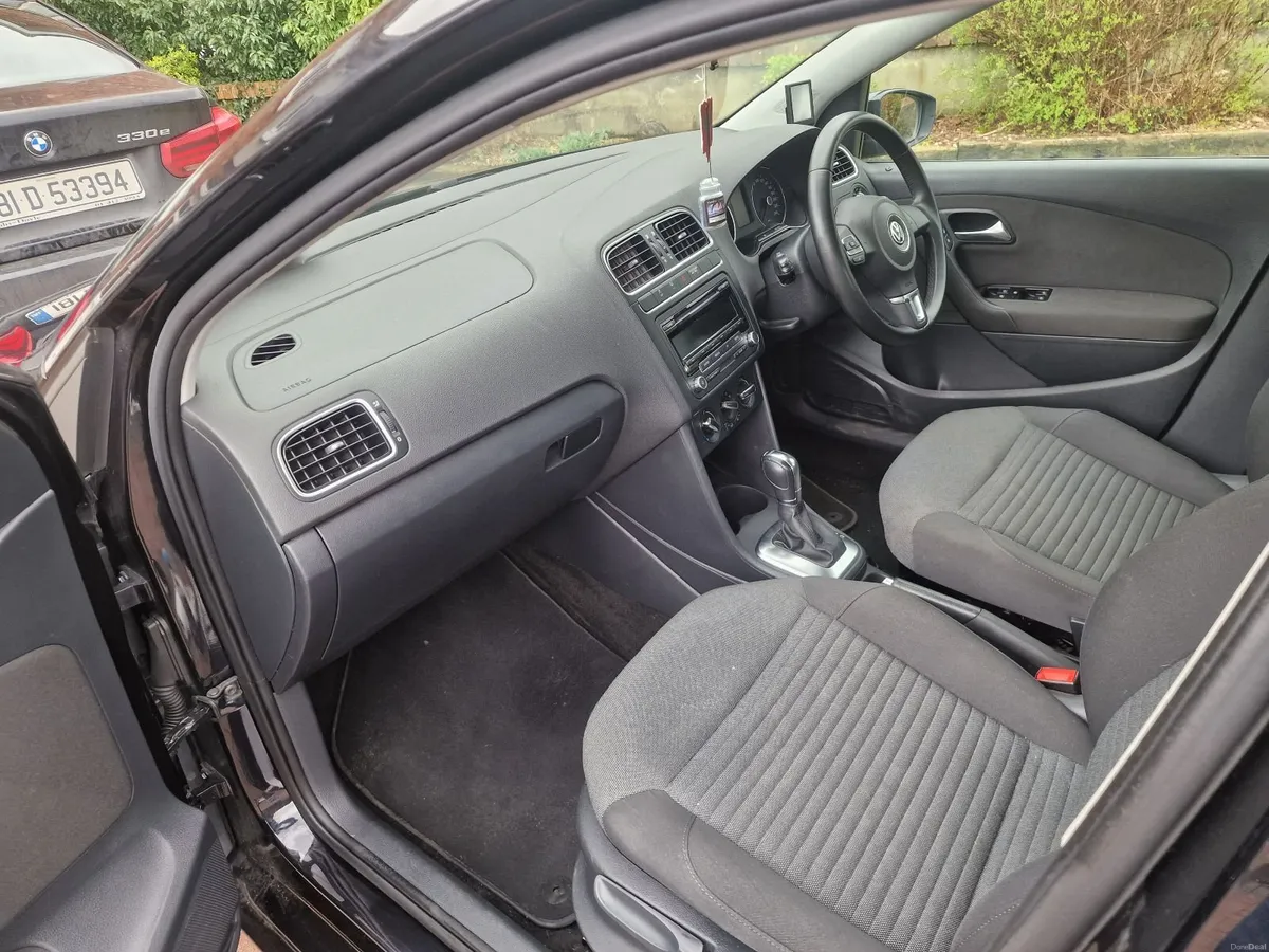 Volkswagen Polo 2013 automatic - Image 4