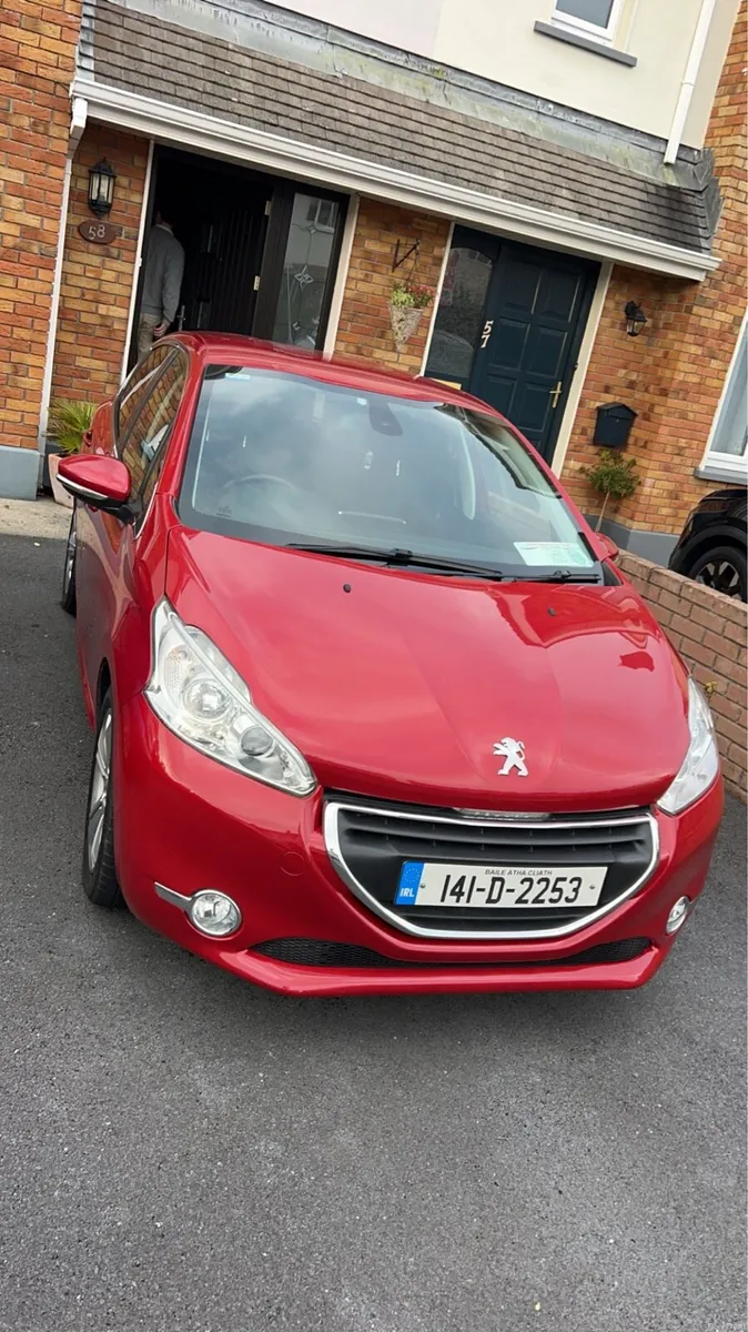 Peugeot 208 2014 - Image 1