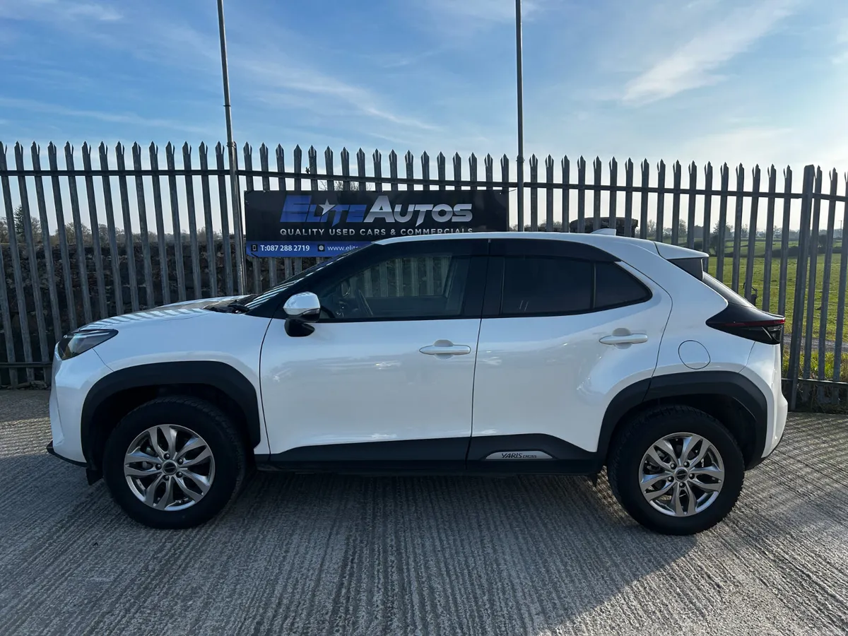 Toyota Yaris Cross Hybrid Sol 2021 - Image 3