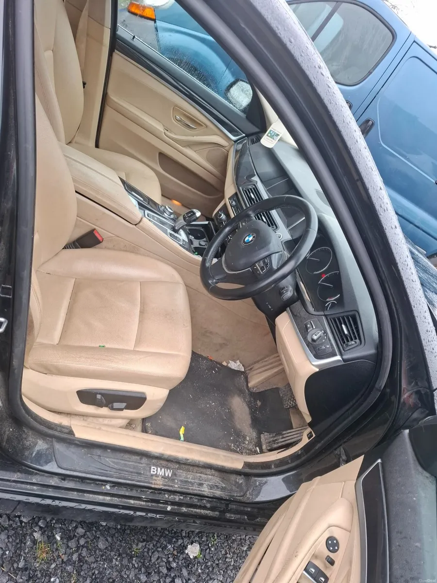 BMW 5-Series 2014 - Image 2