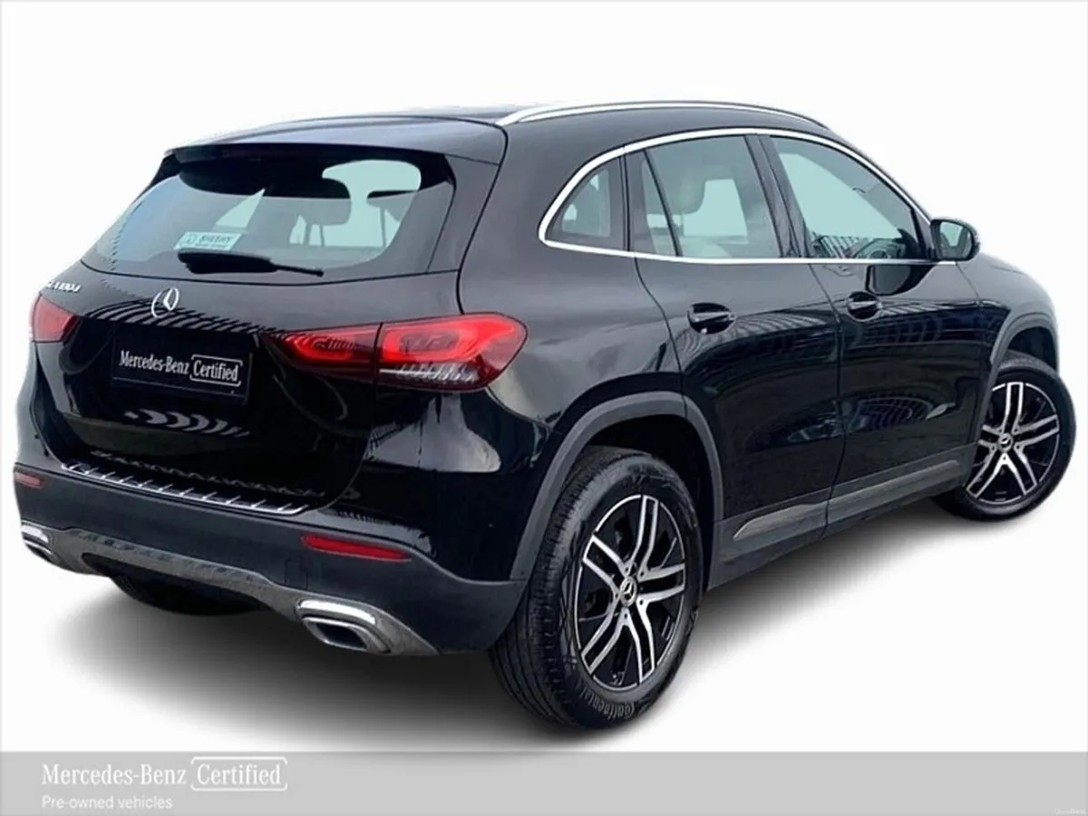 Mercedes-Benz GLA GLA180 Auto Progressive *ONE OWN - Image 4