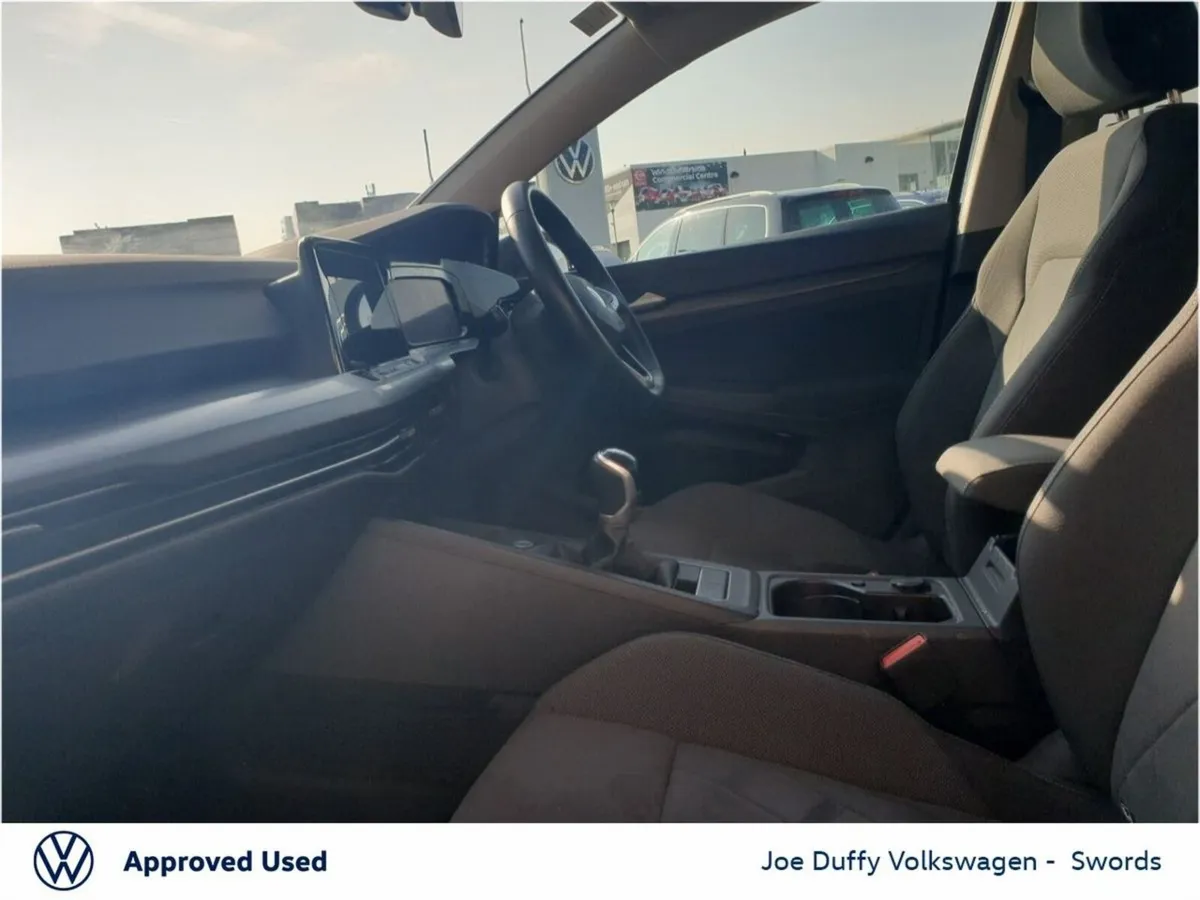 Volkswagen Golf 1.5 TSI 130HP Style - Image 3