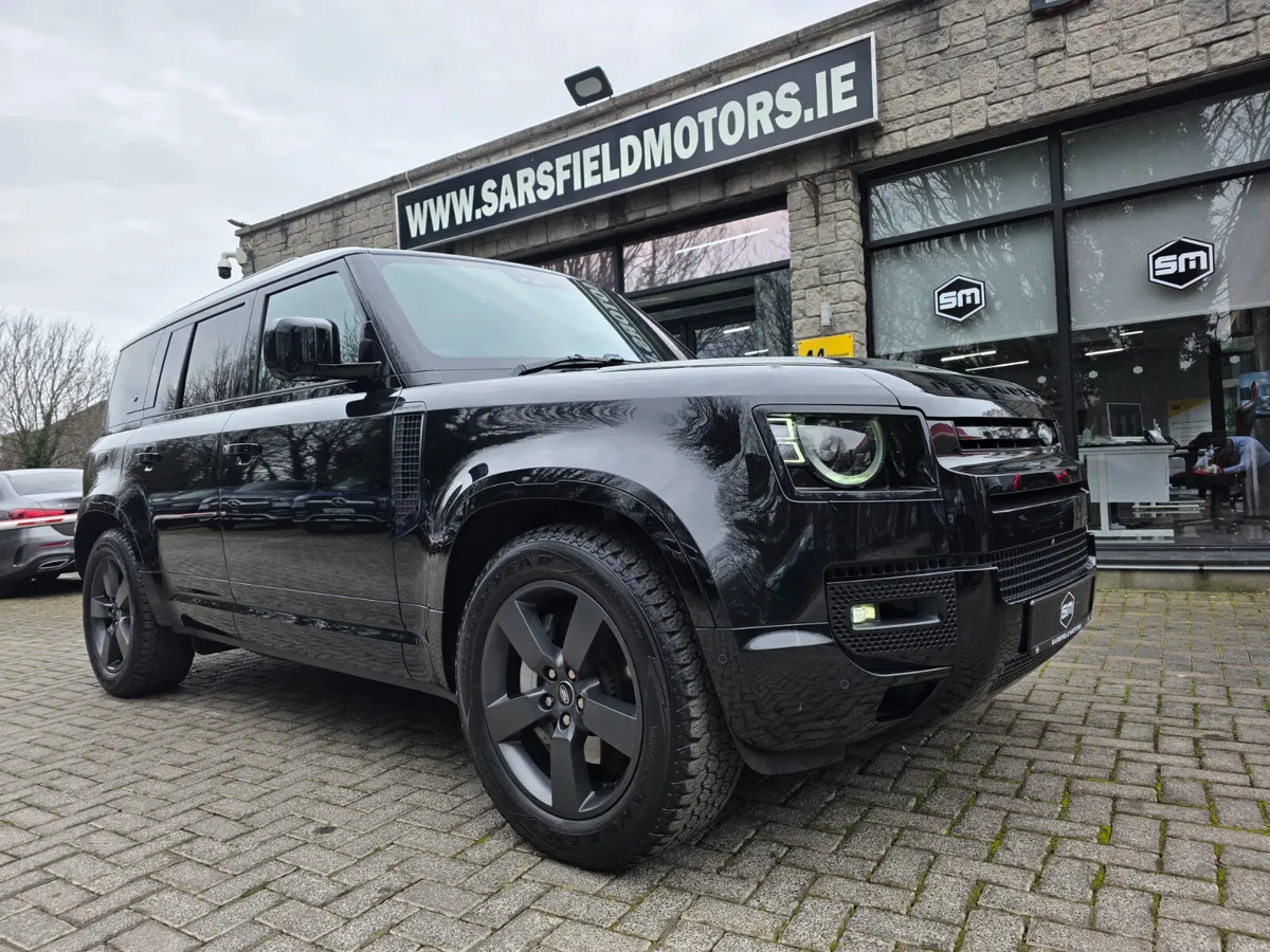 2024 LANDROVER DEFENDER X-DYNAMIC BLACK HSE AUTO. - Image 2
