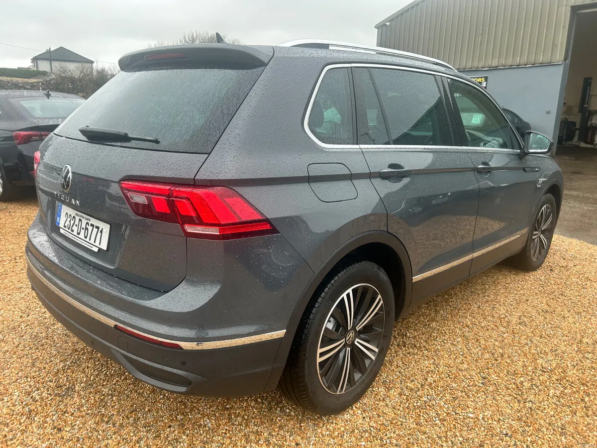 Volkswagen Tiguan Life 2.0 TDI - Image 6