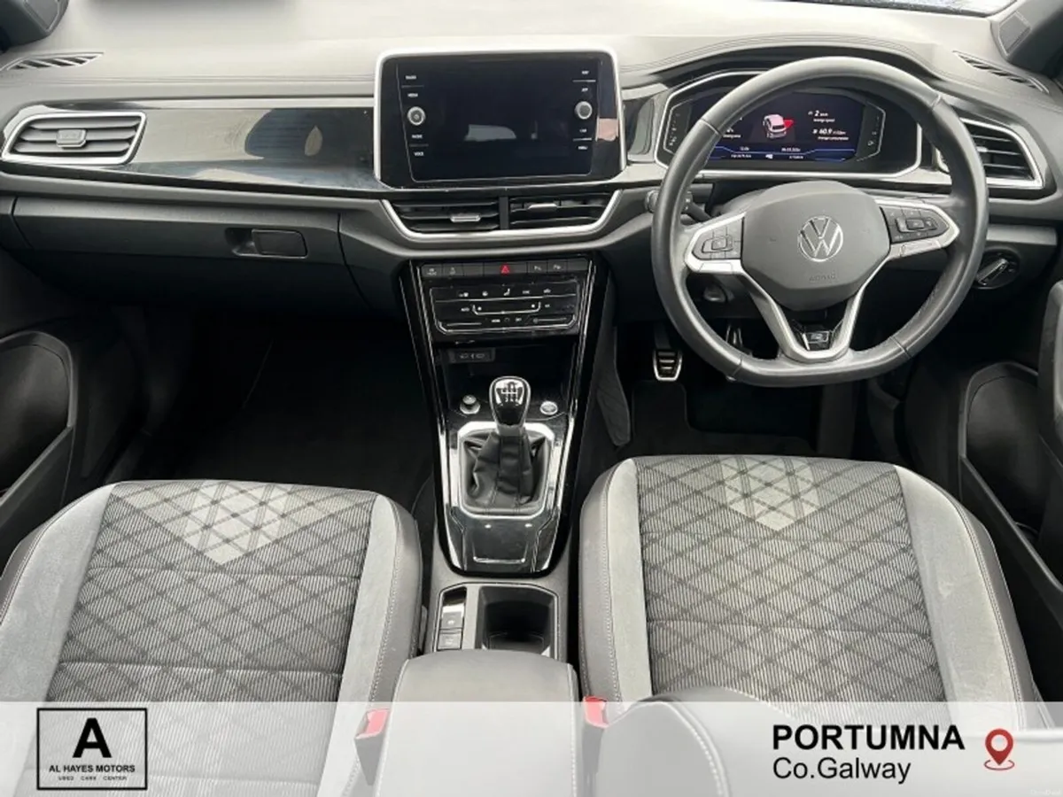Volkswagen T-Roc R-LINE + 2.0 TDI 116BHP *SUNROOF* - Image 2