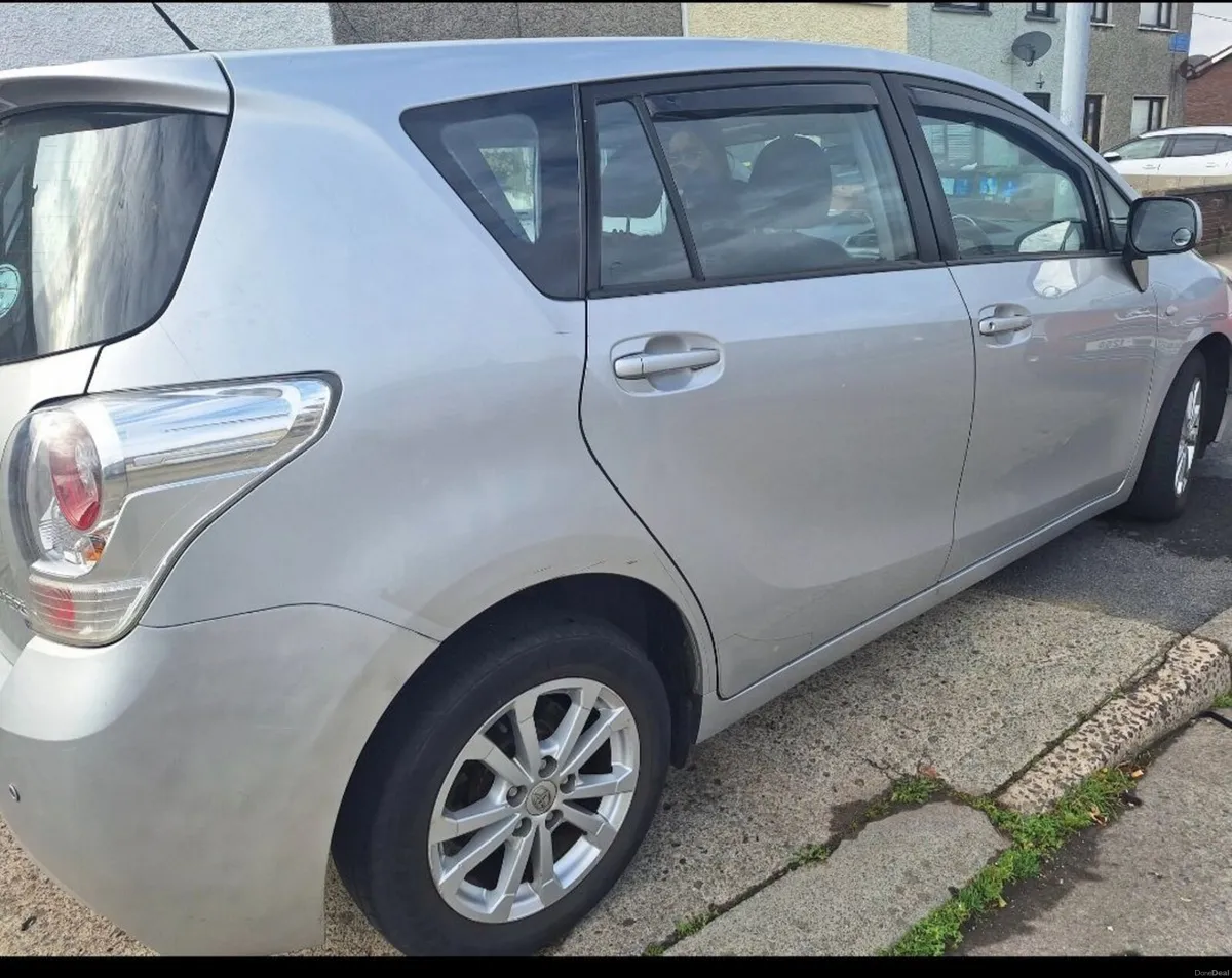 Toyota Verso 2011 - Image 3