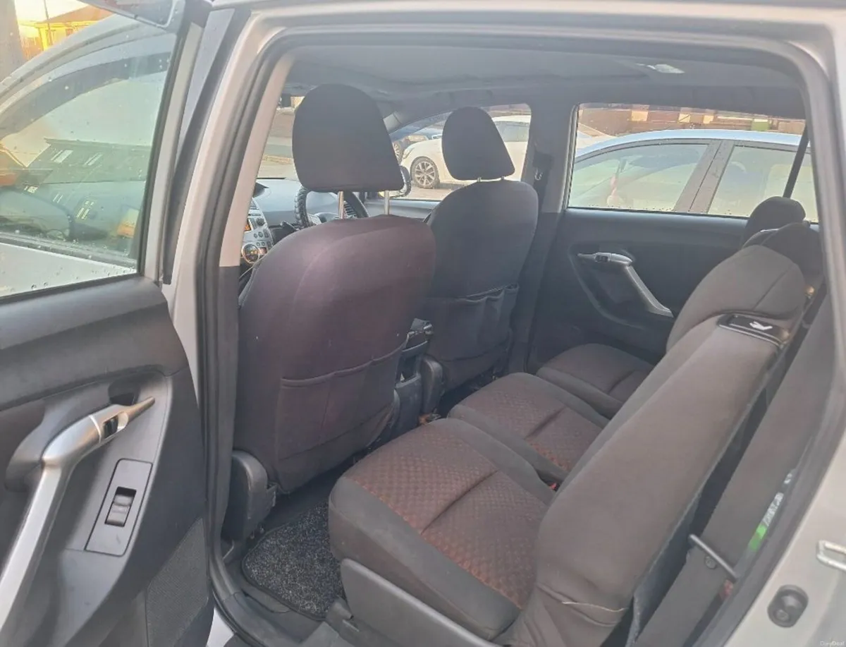 Toyota Verso 2011 - Image 2