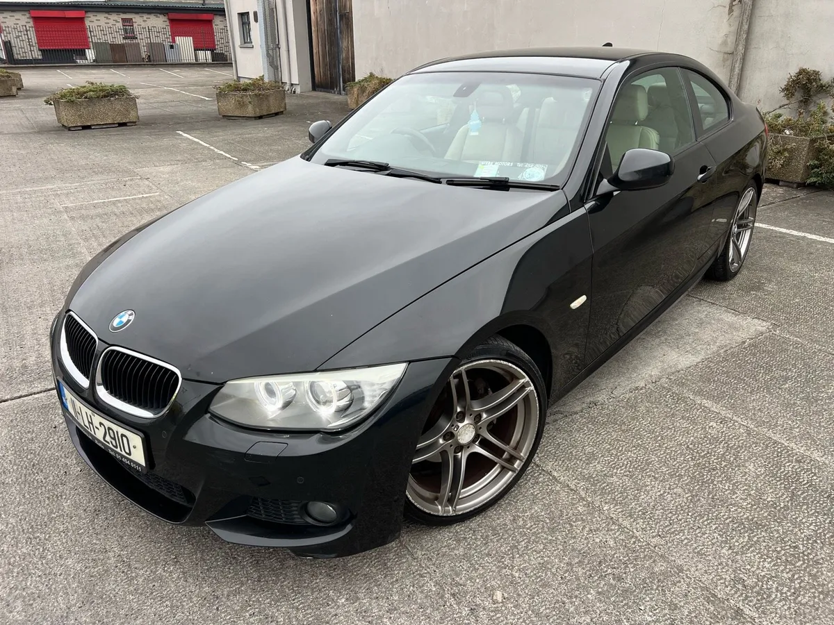 2011 BMW 320i M Sport Coupe LOW KMS - Image 3