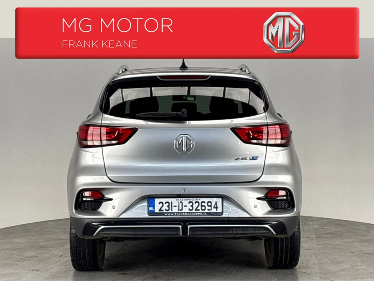 MG ZS ZS EV LR EXCLUSIVE-72.6KWH**Black Leather In - Image 4