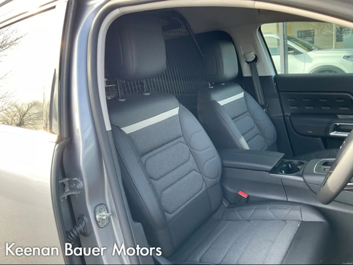 Citroen C5 Aircross PLUS PACK BLUE HDI 130 EAT8 MY - Image 3