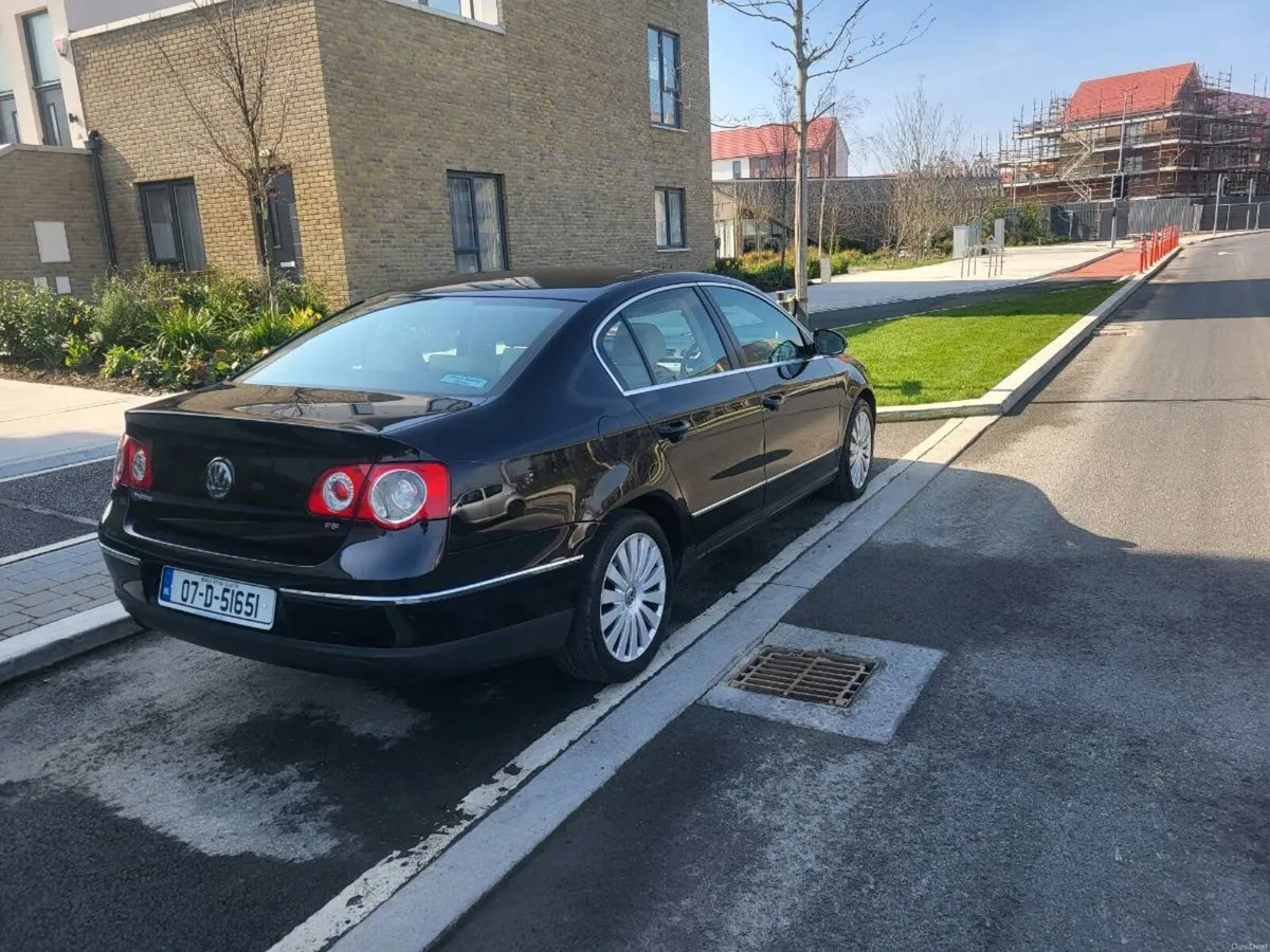 VW PASSAT 1.6 FSI 115BHP - Image 3