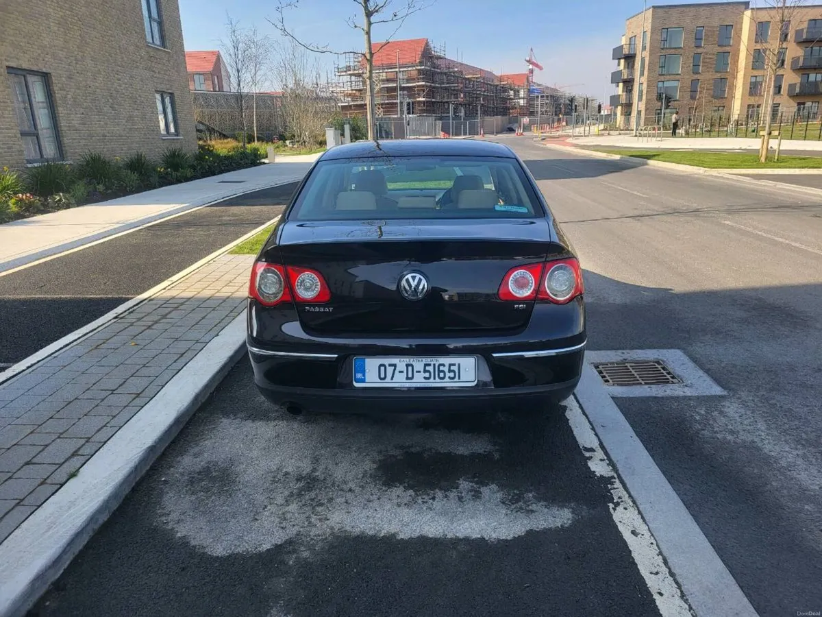 VW PASSAT 1.6 FSI 115BHP - Image 4