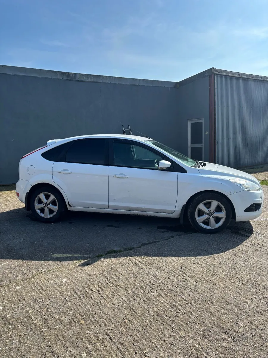 Ford Focus 2011 - Image 1