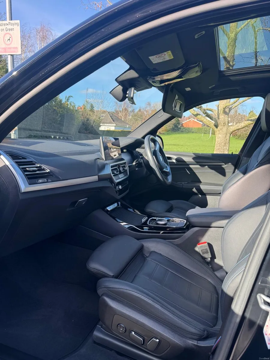 BMW IX3 M SPORT PRO - Image 3