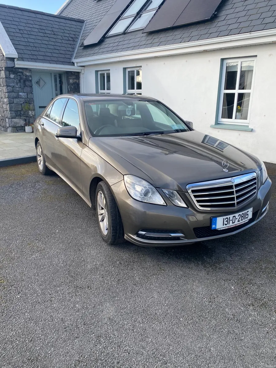 Mercedes-Benz E-Class 2013 - Image 2