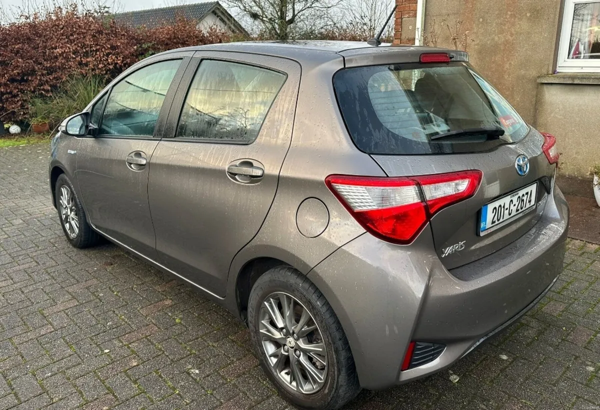 Toyota Yaris 2020 1.5 Petrol Hybrid - Image 3