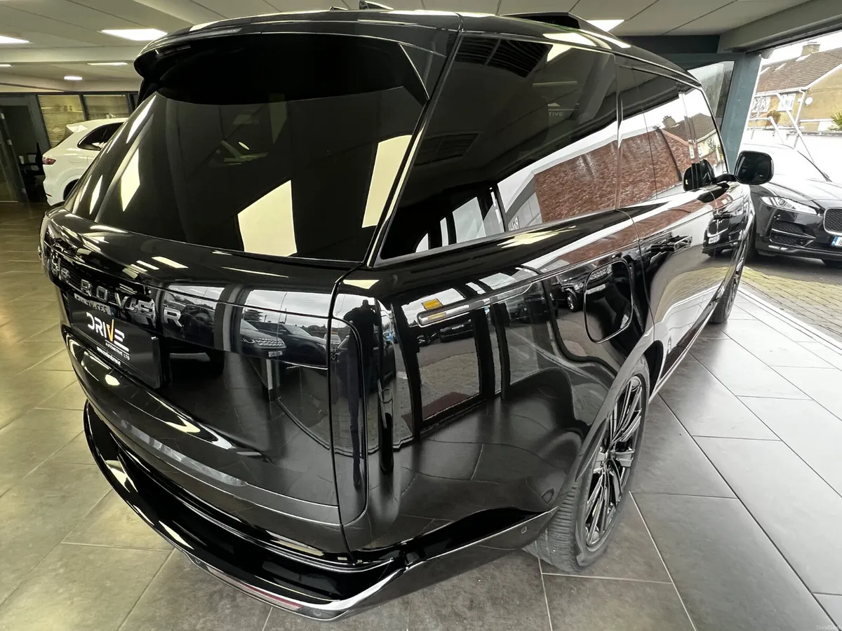 Land Rover Range Rover 2024 - Image 4