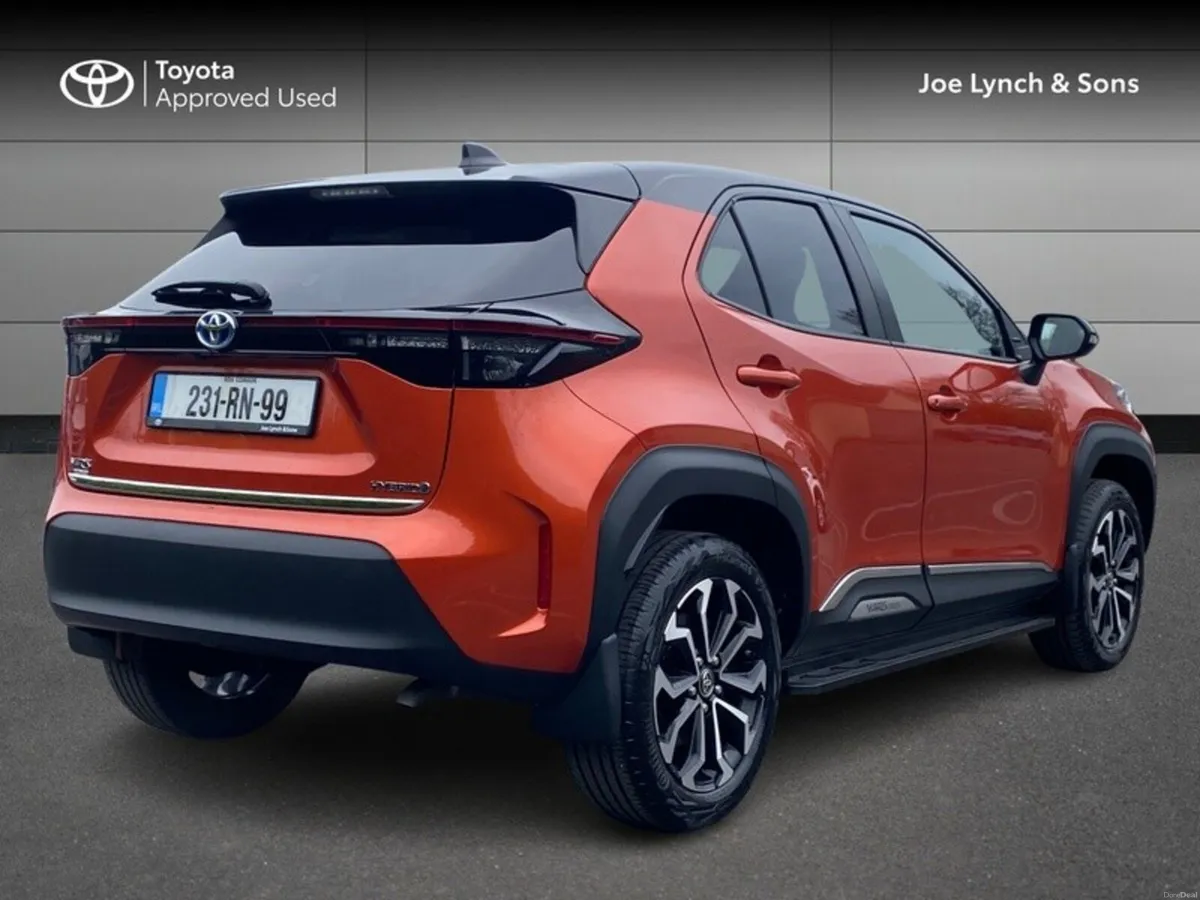 Toyota Yaris Cross YARIS CROSS LUNA SPORT - Image 2